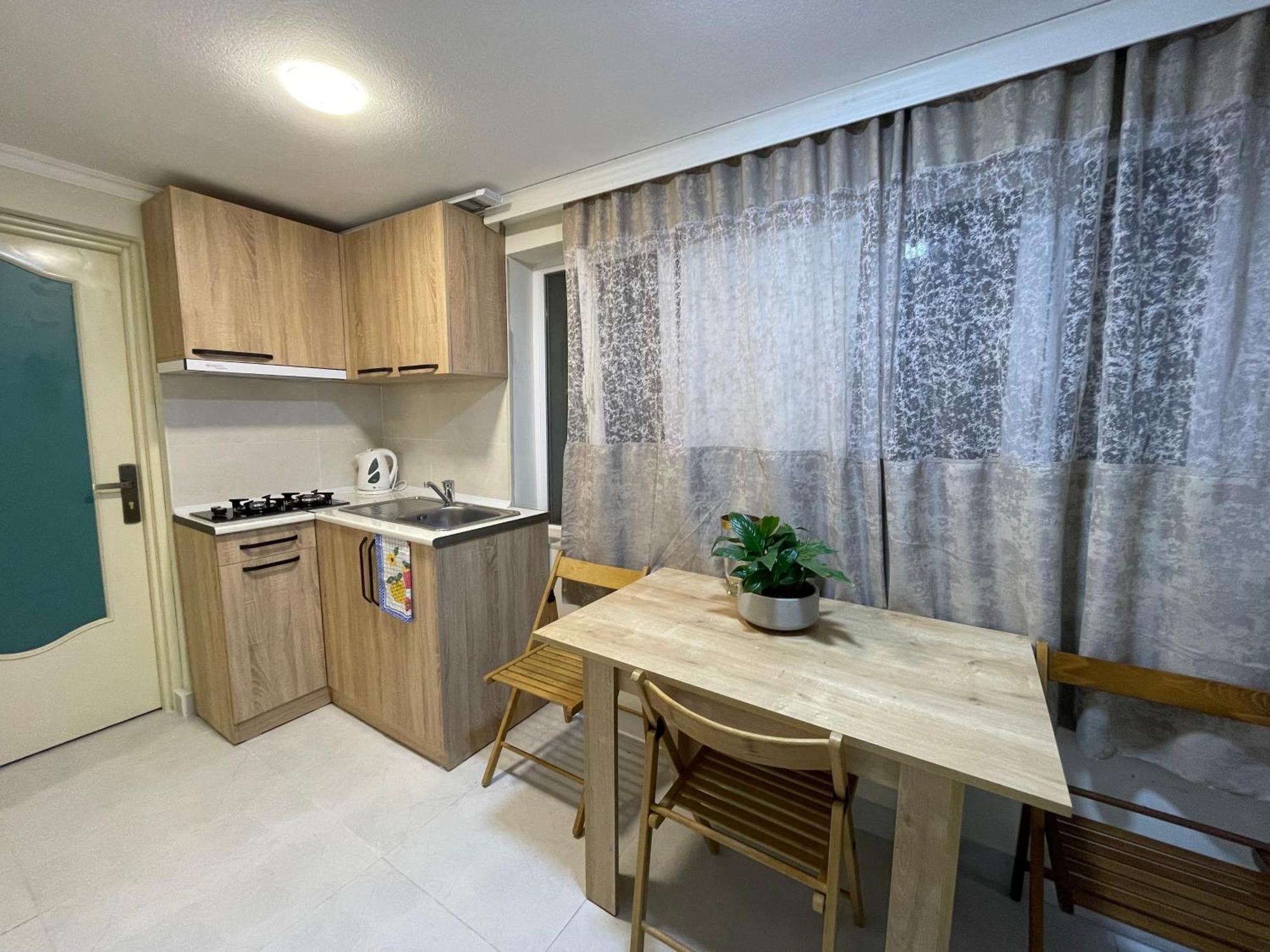 Apartament White Stones Kutaisi Zewnętrze zdjęcie